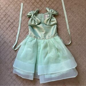 NFS.  Rare editions formal special occasion mint free dress, size 4T